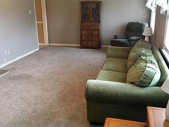 5th image of 1021 Hollendale Dr