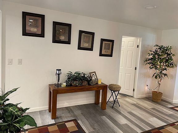 4th image of 1198 Manzanita Dr
