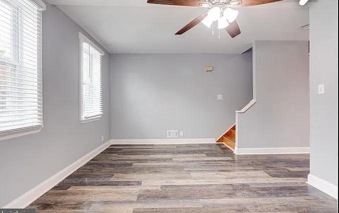128 S Schroeder St — Photo 11