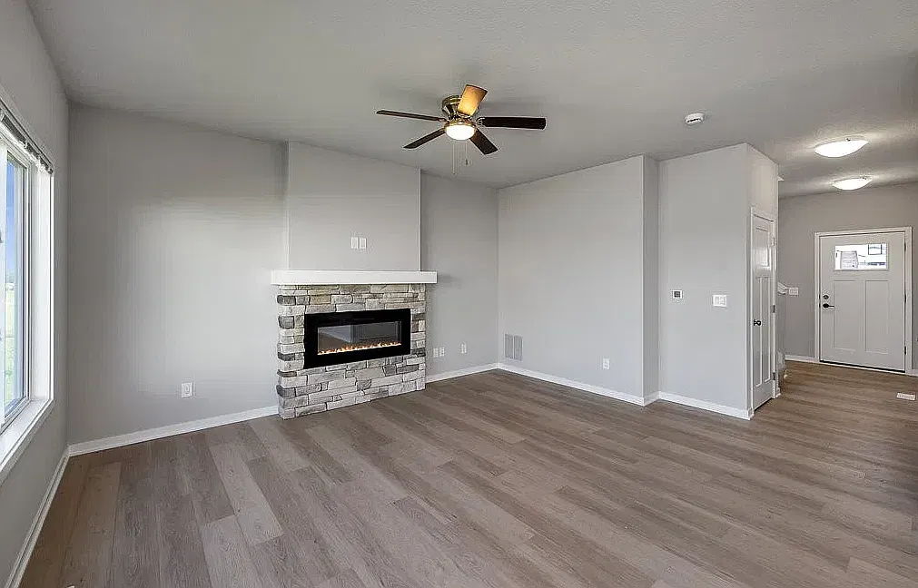 3 bed, 2.5 bath, 1529 sqft, $2,295 — Photo 3