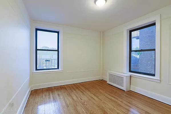 Rented by Hillel Realty Group | media 15