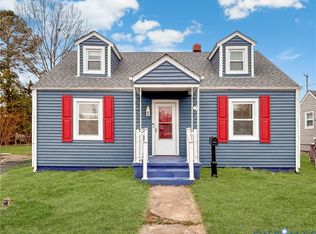 544 Roslyn Ave, Colonial Heights, VA 23834