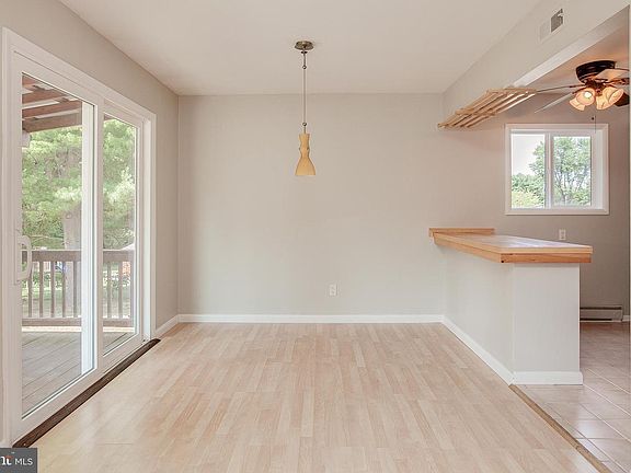 4th image of 20737 Emerald Dr