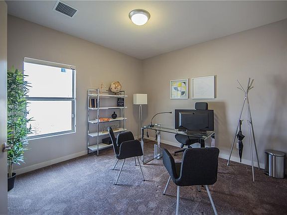 5th image of 304 Manzanita Dr