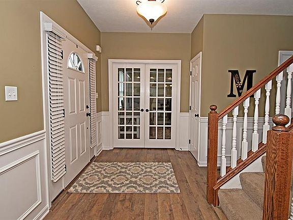 2nd image of 2003 White Oak Cir