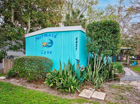 6427 W Richard Dr, Weeki Wachee, FL 34607