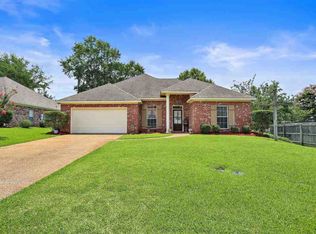 719 Woodrun Dr, Pearl, MS 39208