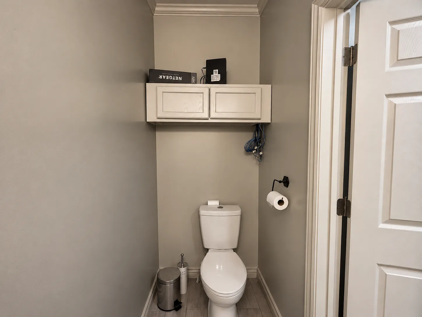 1 bed, 1.5 bath, 910 sqft, $1,000 — Photo 2