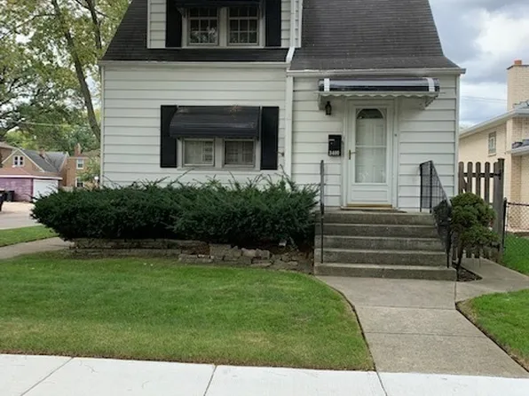 3400 N Panama Ave, Chicago, IL 60634