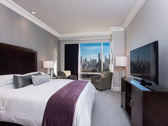 5th image of 1 Central Park N #1508