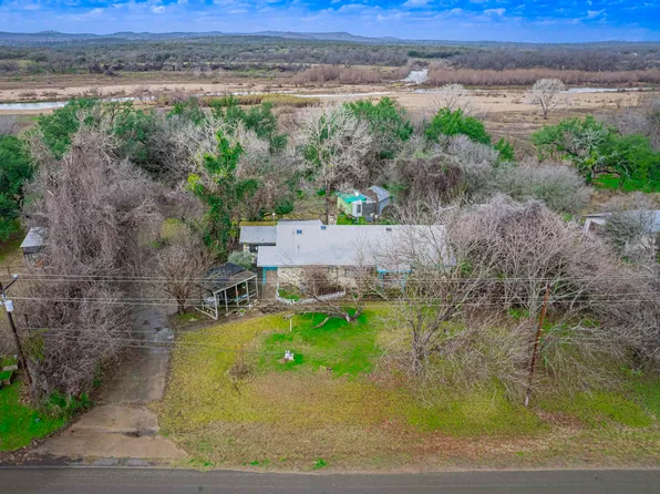 5406 River Oaks Drive, Kingsland, TX 78639