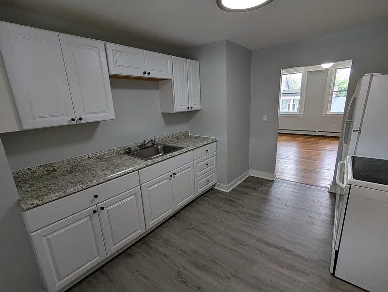 12 Cottage St #20