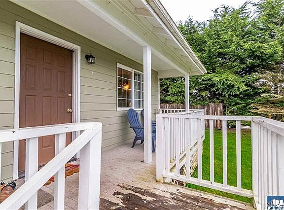 4th image of 1142 E Craig Ave