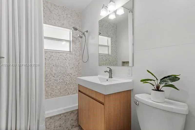 1021 Matanzas Ave unit 1021 — Photo 4