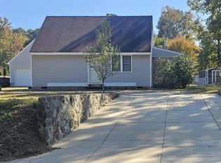 3687 Borden Rd, Hayes, VA 23072