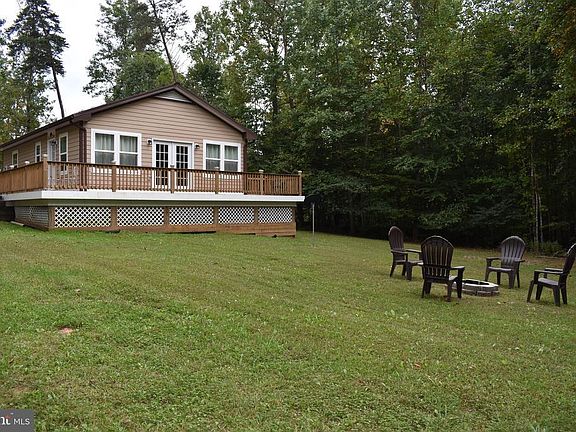 5th image of 221 S White Oak Dr