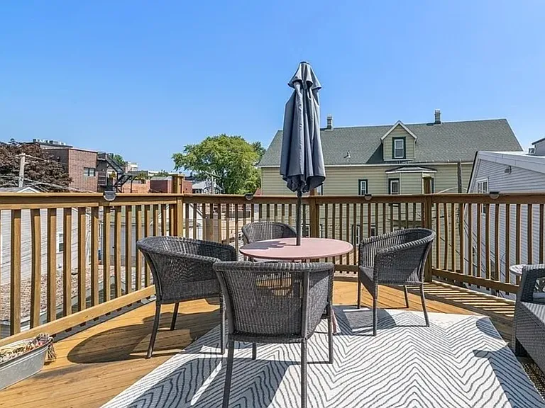 2837 N Southport Ave #3 — Photo 8