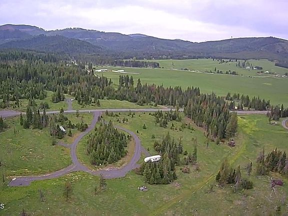 2nd image of 992 Green Valley Rd