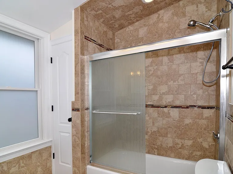 27 Fisher Ave #2 — Photo 8