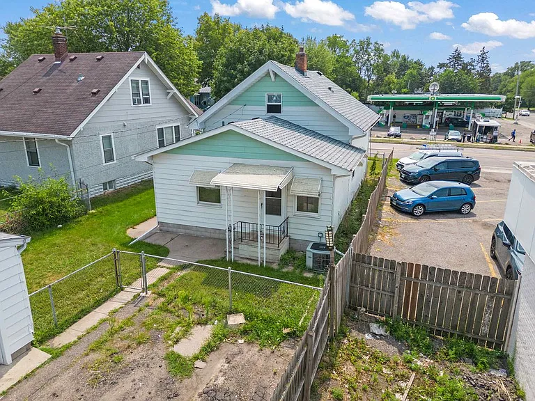 1789 Maryland Ave E — Photo 6