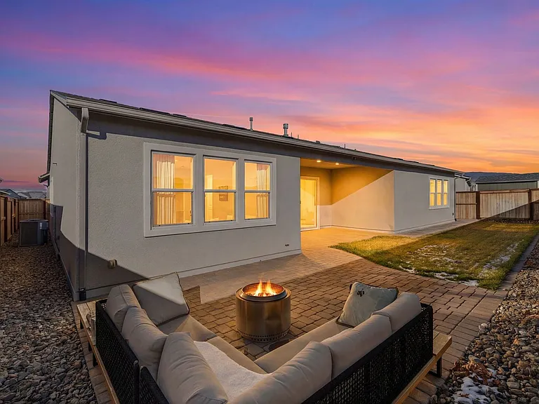 1561 Evangeline Dr — Photo 13