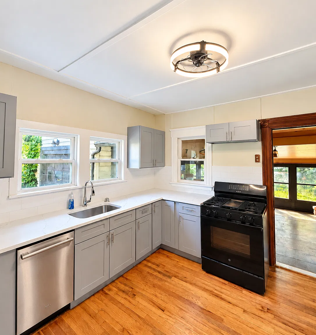 4 bed, 1410 sqft, $2,400 — Photo 3