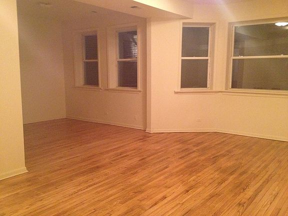 4th image of 1043 W Glenlake Ave APT B