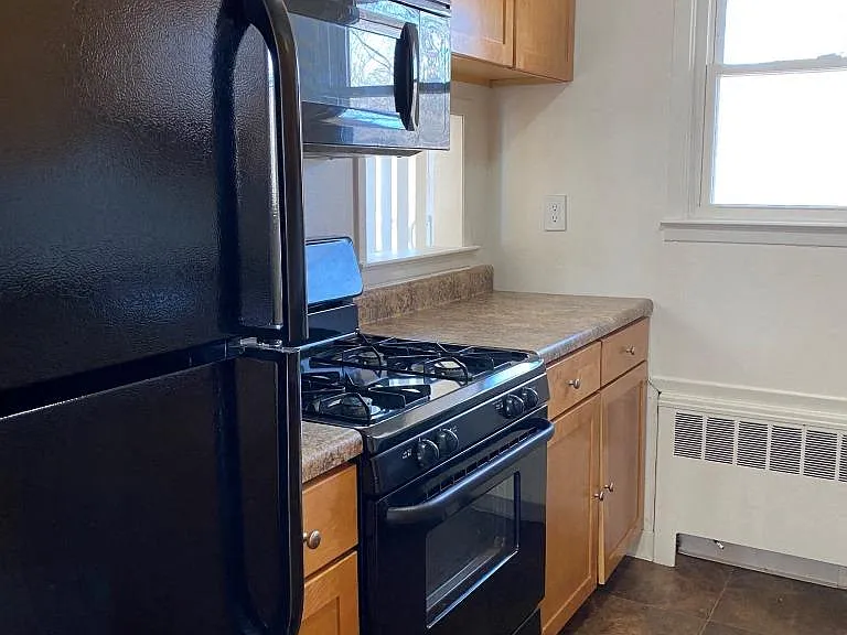 Riverhill Apartments — Photo 42