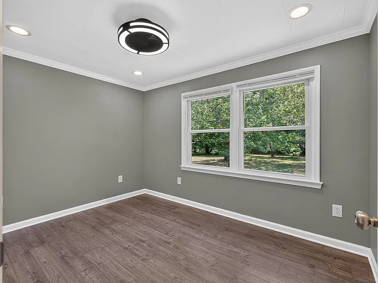 625 S Spotswood Trl — Photo 28