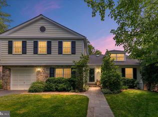 6413 Kenhowe Dr, Bethesda, MD 20817