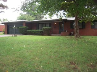 2275 E Mirabeau St, Springfield, MO 65804