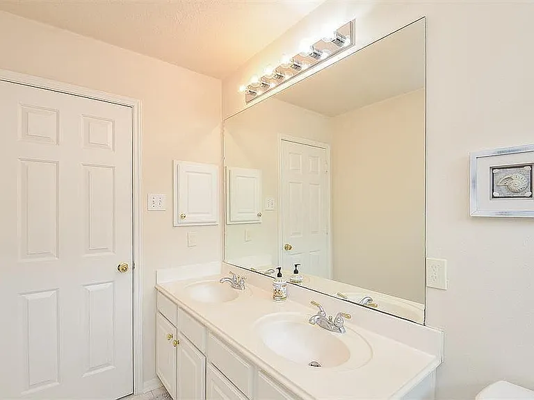 1306 Ventura Canyon Dr — Photo 33