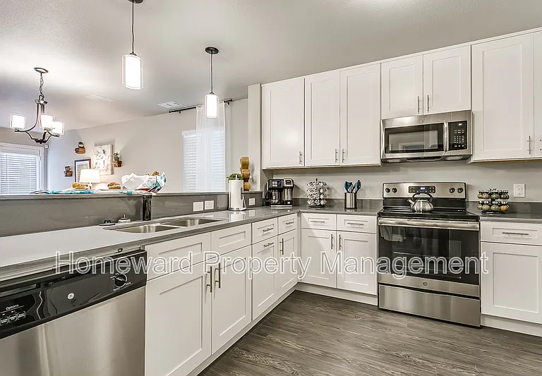 829 Juno Ln — Photo 7