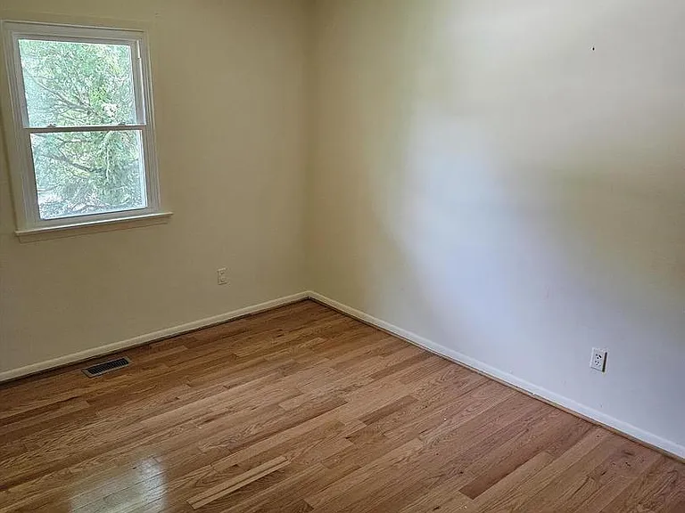 254 Cedarmere Cir — Photo 23