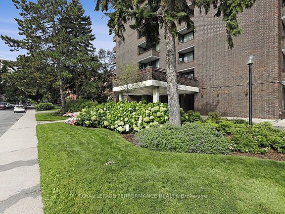 3rd image of 71 Somerset St W #1801