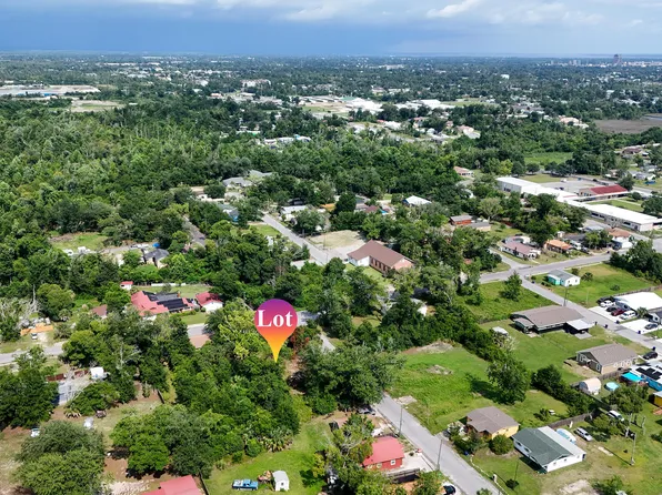 729 E 12th Ct, Panama City, FL 32401