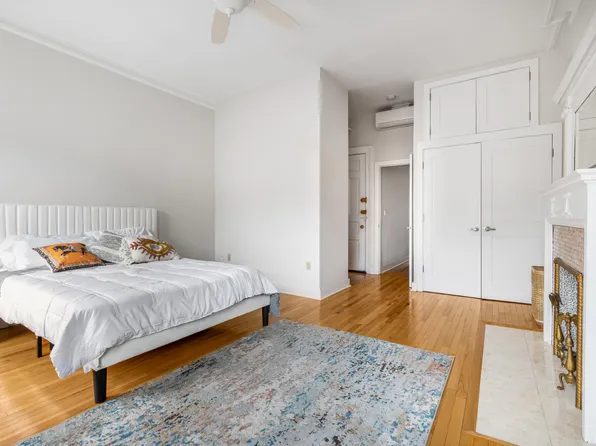 130 West 81st Street image 9 of 19