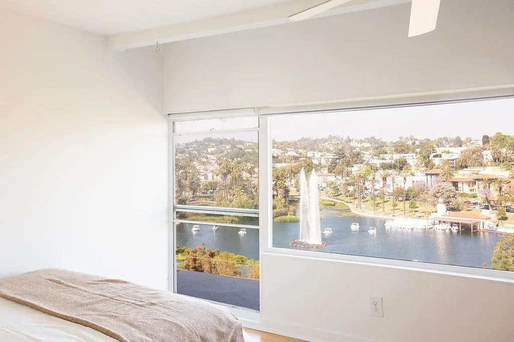 2 bed, 900 sqft, $4,000 — Photo 4