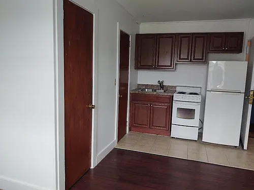31 Wing Ave Photo 1