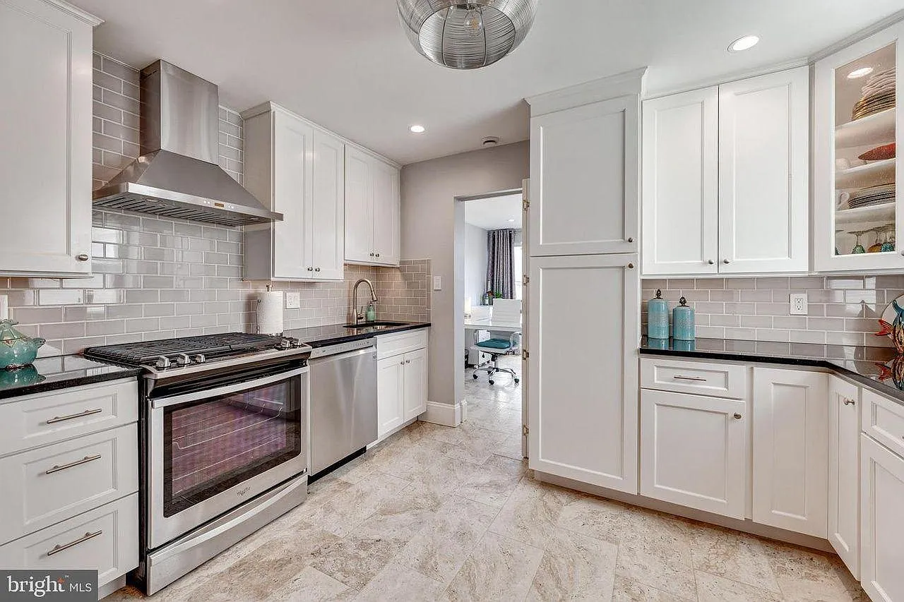4 bed, 2.5 bath, 1739 sqft, $3,495 — Photo 4