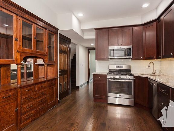 3rd image of 1429 W Superior St #3A