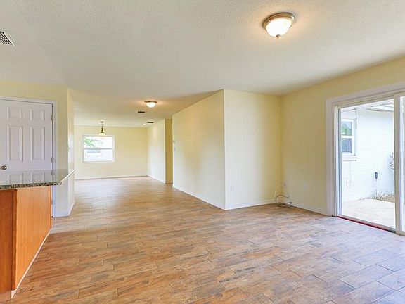4th image of 6463 Forecastle Ct #9