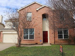 516 Richmond Park Ln, Fort Worth, TX 76140