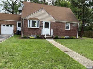 467 Knoll Rd, New Milford, NJ 07646