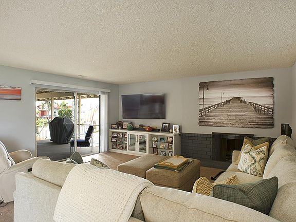 5th image of 965 Seaside Ct