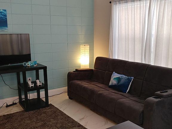4th image of 419 Jefferson Ave #1