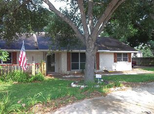 1111 N Meyer St, Sealy, TX 77474