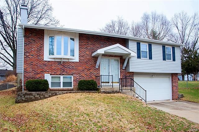 1st image of 1702 Parkway Acres Ct