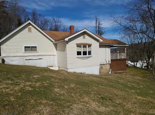 125 Elm St, Cherry Tree, PA 15724