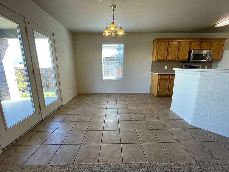 3407 Catalina Dr — Photo 6